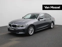 Grijs Gebruikt 2021 BMW 318 Executive Sedan | € 26.900 (Goede deal)