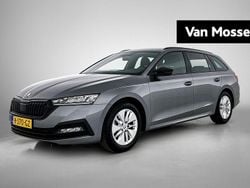 Grijs Gebruikt 2022 Skoda Octavia Business Line Stationwagen | € 18.444 (Eerlijke prijs)
