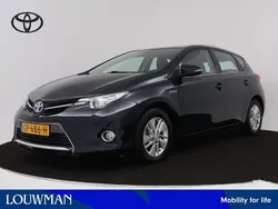 Grijs metallic Gebruikt 2015 Toyota Auris Limited Hatchback | € 13.745 (Goede deal)