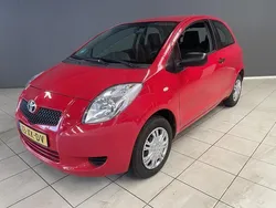 Rood Gebruikt 2007 Toyota Yaris Hatchback | € 2.499 (Eerlijke prijs)