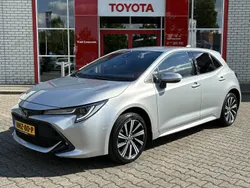 Grijs Gebruikt 2023 Toyota Corolla Hatchback | € 23.900 (Eerlijke prijs)