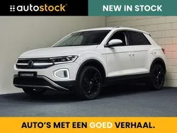 Wit Gebruikt 2022 VW T-Roc Style SUV | € 29.899 (Eerlijke prijs)