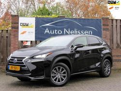 Zwart Gebruikt 2016 Lexus NX300h SUV | € 25.900 (Eerlijke prijs)
