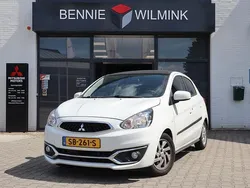 Cool white pearl (wit metallic) Gebruikt 2018 Mitsubishi Space Star Hatchback | € 9.350 (Eerlijke prijs)