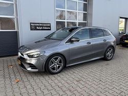 Grijs Gebruikt 2020 Mercedes B180 AMG MPV | € 23.950 (Goede deal)