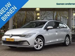 Grijs Gebruikt 2021 VW Golf VIII Life Stationwagen | € 21.995 (Eerlijke prijs)