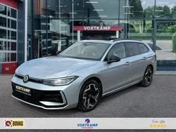 Grijs Gebruikt 2024 VW Passat GTE Stationwagen | € 52.900