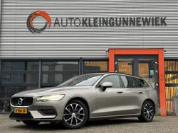 Grijs Gebruikt 2021 Volvo V60 Momentum Stationwagen | € 22.850 (Super prijs)