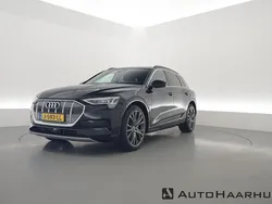 Zwart Gebruikt 2018 Audi e-tron Advanced Plus SUV | € 29.900 (Iets duurder)