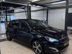 Blauw Gebruikt 2014 Peugeot 308 Premium Hatchback | € 5.700 (Super prijs)