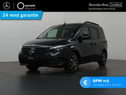 Zwart Nieuw 2024 Mercedes EQT200 Premium MPV | € 28.472
