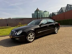 Zwart Gebruikt 2008 Mercedes E220 Avantgarde Sedan | € 8.999 (Duur)