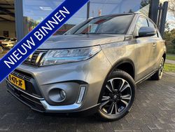 Grijs Gebruikt 2021 Suzuki Vitara Style SUV | € 19.950 (Eerlijke prijs)