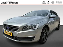 Grijs Gebruikt 2016 Volvo V60 Momentum Stationwagen | € 15.930 (Eerlijke prijs)