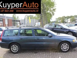 Blauw, metallic lak Gebruikt 2004 Volvo V70 Stationwagen | € 2.750 (Eerlijke prijs)