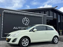 Wit Gebruikt 2011 Opel Corsa Color Edition Hatchback | € 2.950 (Goede deal)
