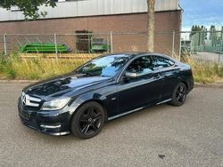 Zwart Gebruikt 2012 Mercedes C180 AMG Coupé | € 9.950 (Goede deal)