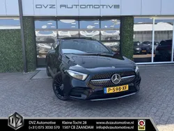 Zwart, metallic lak Gebruikt 2020 Mercedes A250 Premium Plus Hatchback | € 28.950 (Eerlijke prijs)
