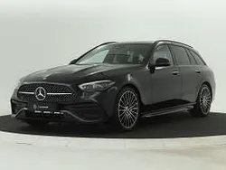Donker 197 obsidiaanzwart metaalkleur metallic Gebruikt 2024 Mercedes C200 AMG line Stationwagen | € 54.495 (Duur)