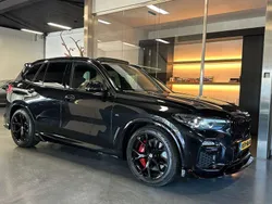 Zwart Gebruikt 2021 BMW X5 M Sport SUV | € 65.500 (Eerlijke prijs)