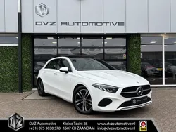 Wit Gebruikt 2023 Mercedes A180 Luxury Hatchback | € 32.950 (Eerlijke prijs)