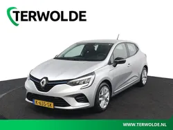 Grijs Gebruikt 2021 Renault Clio V Zen Hatchback | € 16.840 (Eerlijke prijs)