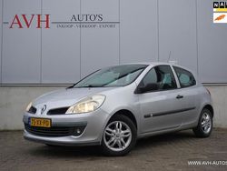 Hatchback Gebruikt 2007 Renault Clio II Business Hatchback | € 1.750 (Iets duurder)