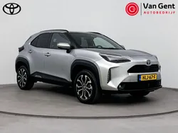 Grijs Gebruikt 2024 Toyota Yaris Cross Edition SUV | € 30.999 (Eerlijke prijs)