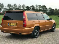 Oranje Gebruikt 1997 Volvo V70 Stationwagen | € 21.000