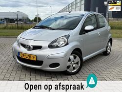 Grijs Gebruikt 2010 Toyota Aygo Comfort Hatchback | € 3.350 (Eerlijke prijs)