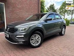 Grijs Gebruikt 2019 VW T-Roc Style SUV | € 16.999 (Eerlijke prijs)
