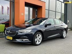 Blauw Gebruikt 2017 Opel Insignia Sport Hatchback | € 13.890 (Eerlijke prijs)