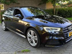 Zwart Gebruikt 2018 Audi A3 Hatchback | € 14.750 (Eerlijke prijs)