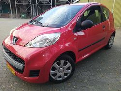 Rood Gebruikt 2009 Peugeot 107 Hatchback | € 1.499 (Eerlijke prijs)