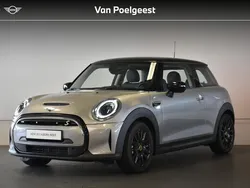 Melting silver Gebruikt 2023 Mini Cooper Hatchback | € 23.900 (Goede deal)