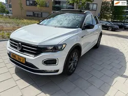 Wit, metallic lak Gebruikt 2018 VW T-Roc R-line SUV | € 20.499 (Iets duurder)