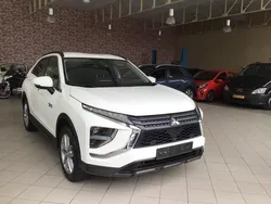 Wit, metallic lak Gebruikt 2022 Mitsubishi Eclipse Cross SUV | € 21.900 (Goede deal)
