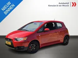 Rood Gebruikt 2009 Mitsubishi Colt Hatchback | € 9.949