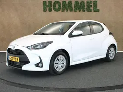 Wit Gebruikt 2021 Toyota Yaris Hybrid Active Hatchback | € 20.145 (Eerlijke prijs)