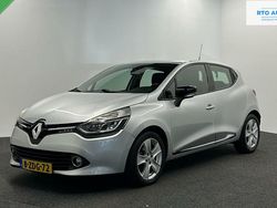 Grijs Gebruikt 2014 Renault Clio IV Expression Hatchback | € 7.000 (Eerlijke prijs)