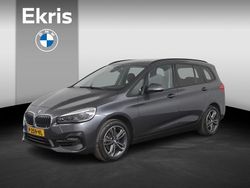 Grijs Gebruikt 2022 BMW 216 Sport Line Stationwagen | € 22.400 (Eerlijke prijs)