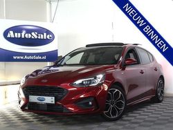 Rood Gebruikt 2019 Ford Focus ST-Line Hatchback | € 21.944 (Iets duurder)