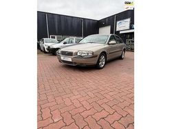 Beige Gebruikt 2002 Volvo S80 Dynamic Sedan | € 2.250 (Duur)