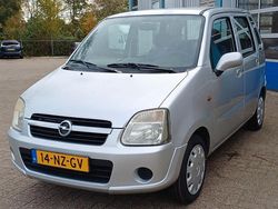 Grijs (metallic) Gebruikt 2004 Opel Agila Enjoy Hatchback | € 1.750 (Eerlijke prijs)