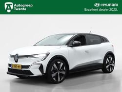 Wit Gebruikt 2023 Renault Mégane Equilibre Hatchback | € 24.345 (Eerlijke prijs)