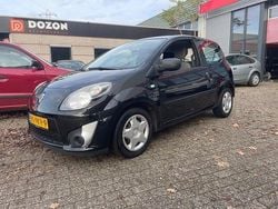Zwart Gebruikt 2011 Renault Twingo Authentique Hatchback | € 1.649 (Eerlijke prijs)
