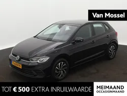 Zwart Gebruikt 2023 VW Polo Life Hatchback | € 22.400 (Eerlijke prijs)