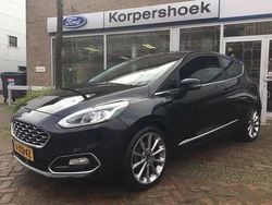 Zwart (metallic) Gebruikt 2018 Ford Fiesta Vignale Hatchback | € 12.950 (Eerlijke prijs)