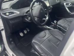 Wit Gebruikt 2016 Peugeot 2008 SUV | € 8.500 (Eerlijke prijs)