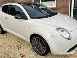 Wit (metallic) Gebruikt 2013 Alfa Romeo MiTo Hatchback | € 6.750 (Iets duurder)